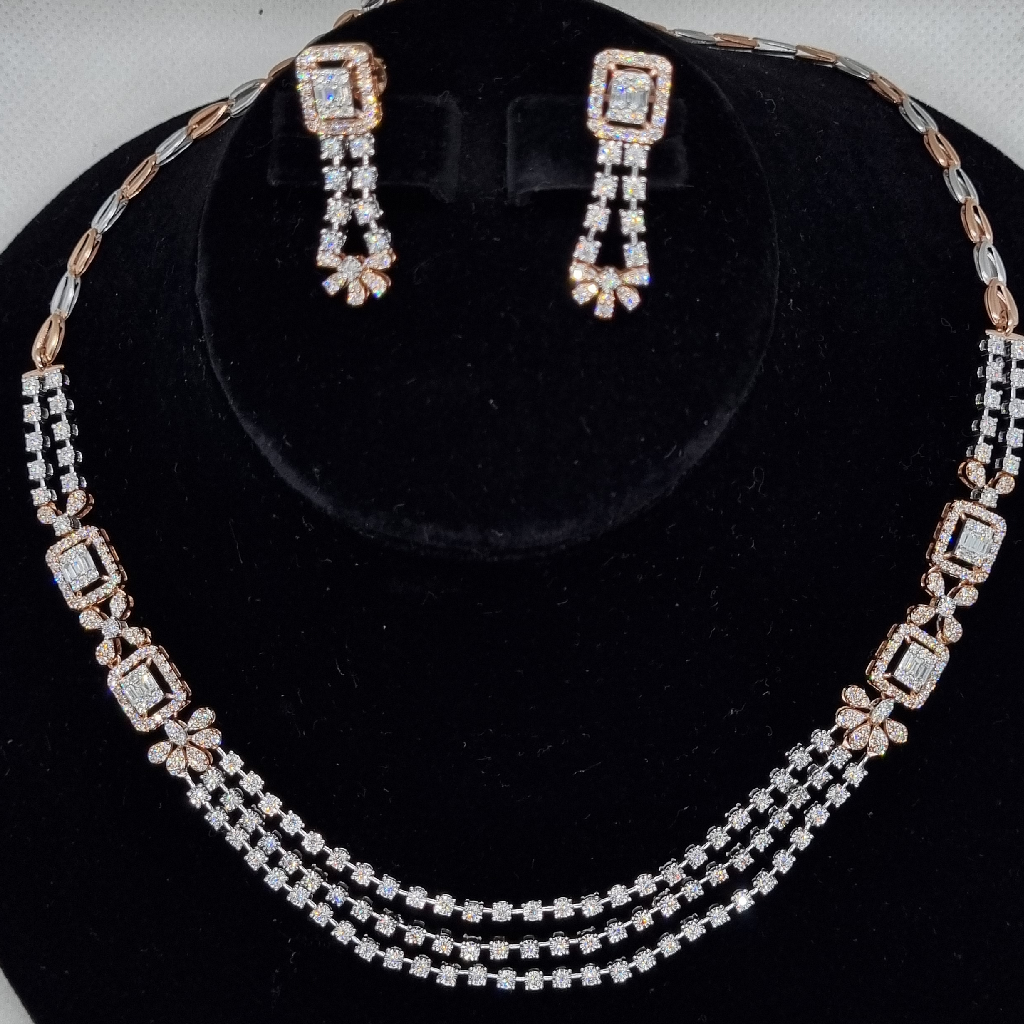 triple line necklace