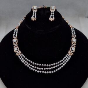 triple line necklace