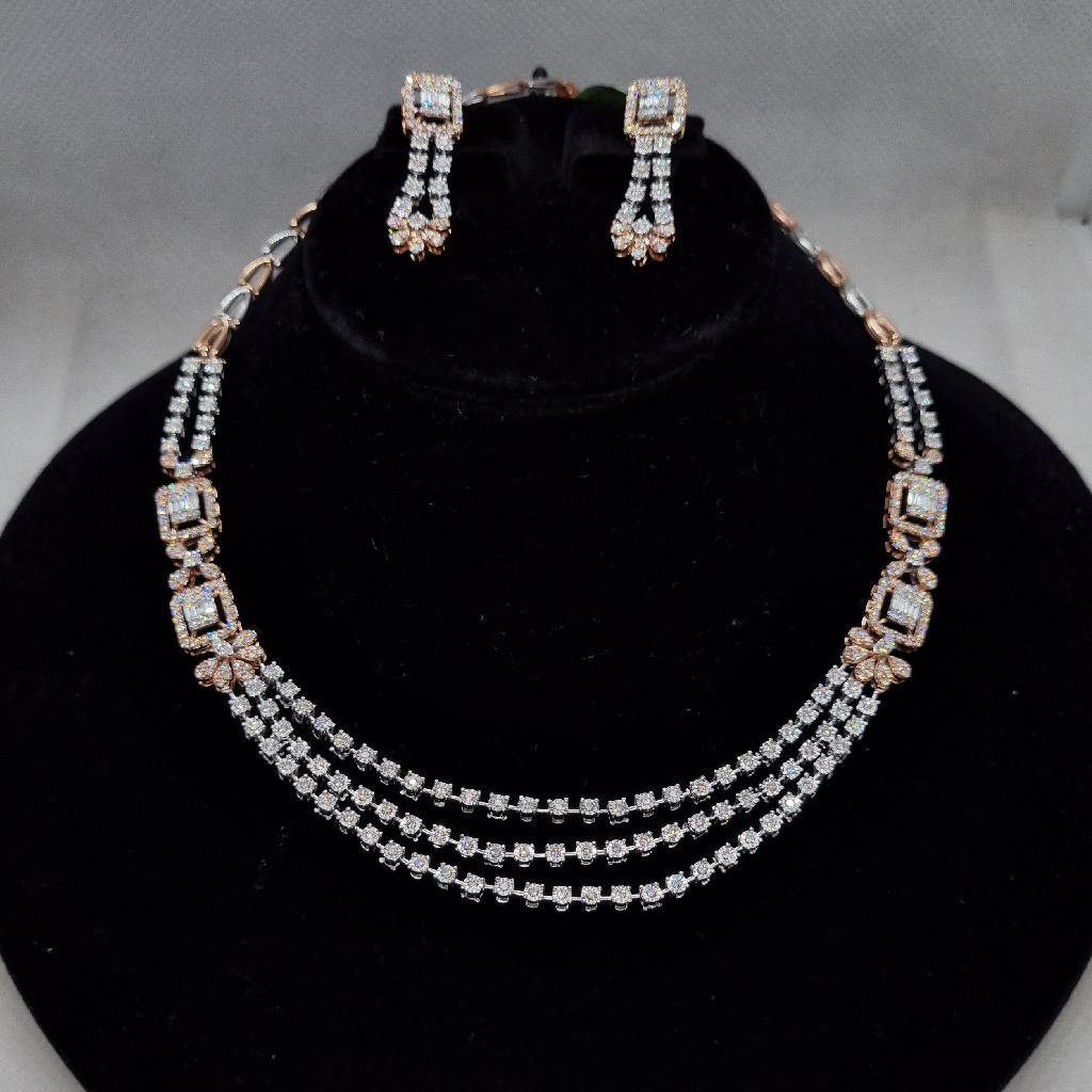 triple line necklace