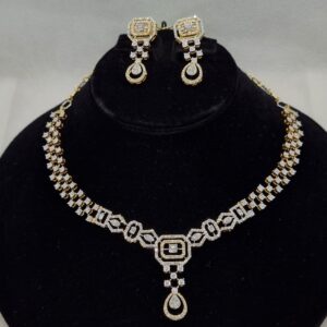 mat pattern necklace