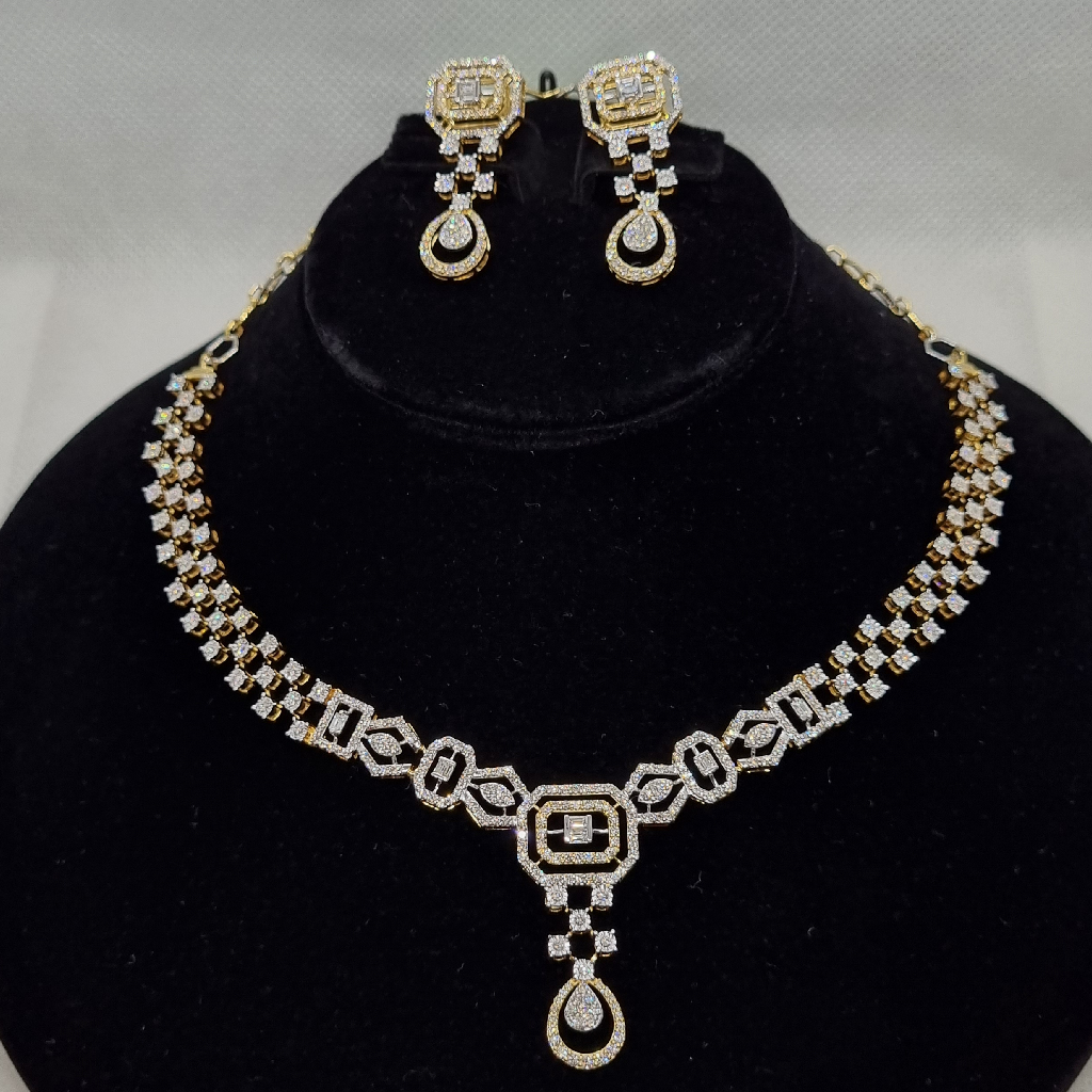 mat pattern necklace