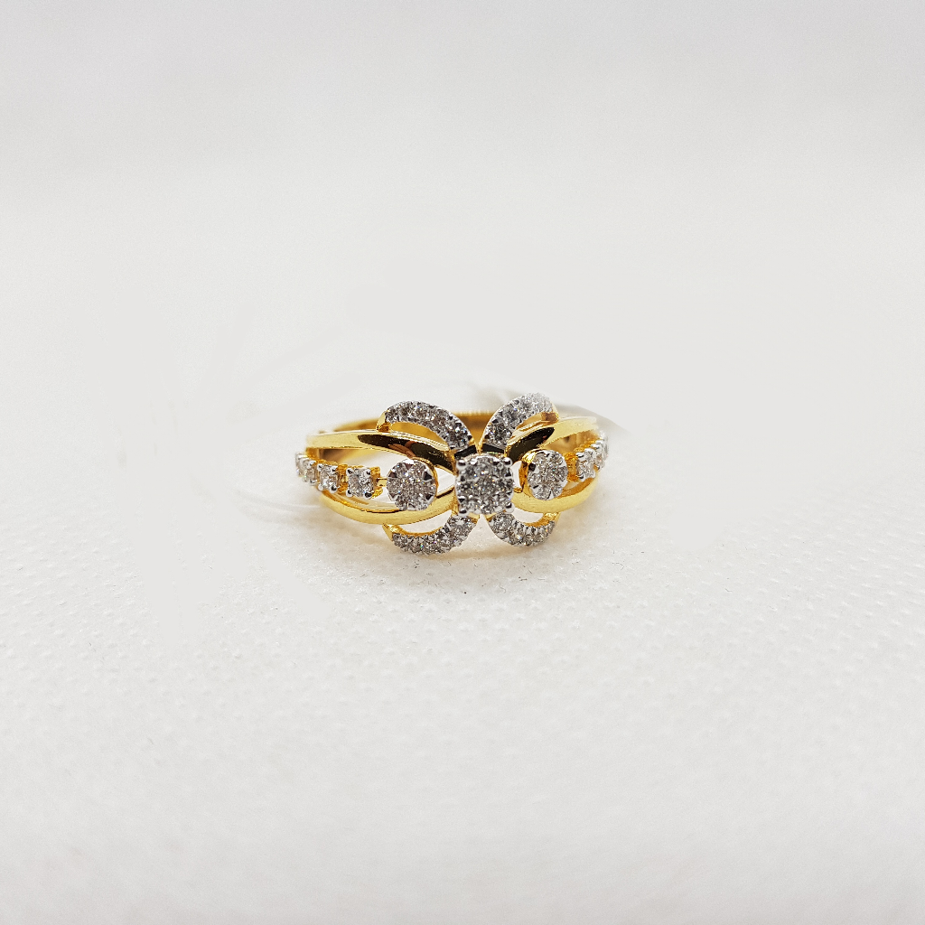 Bow pattern ring
