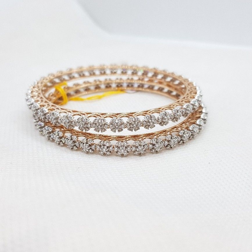 Flower pattern diamond bangle