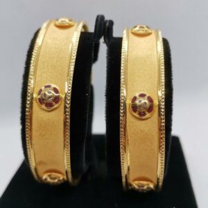 Dot Bangle