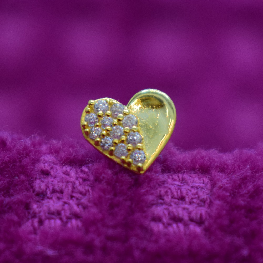 18kt gold nose pin