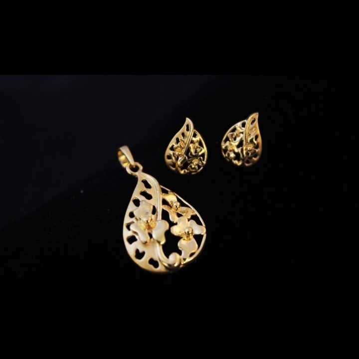 22 K Gold Pendant Set. nj-p01201