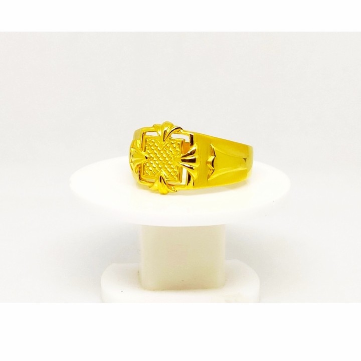 22 k gold ring. nj-r0743