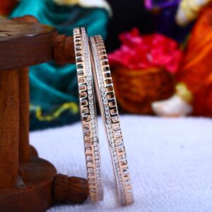 18 k Gold Fancy Bangle. NJ-B0648