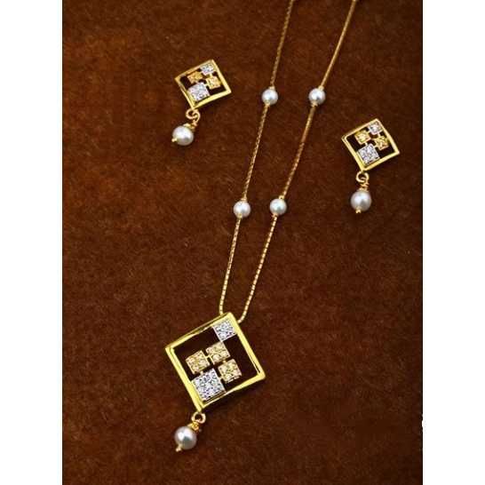 22 K Gold Fancy Pendant Set. NJ-P0608