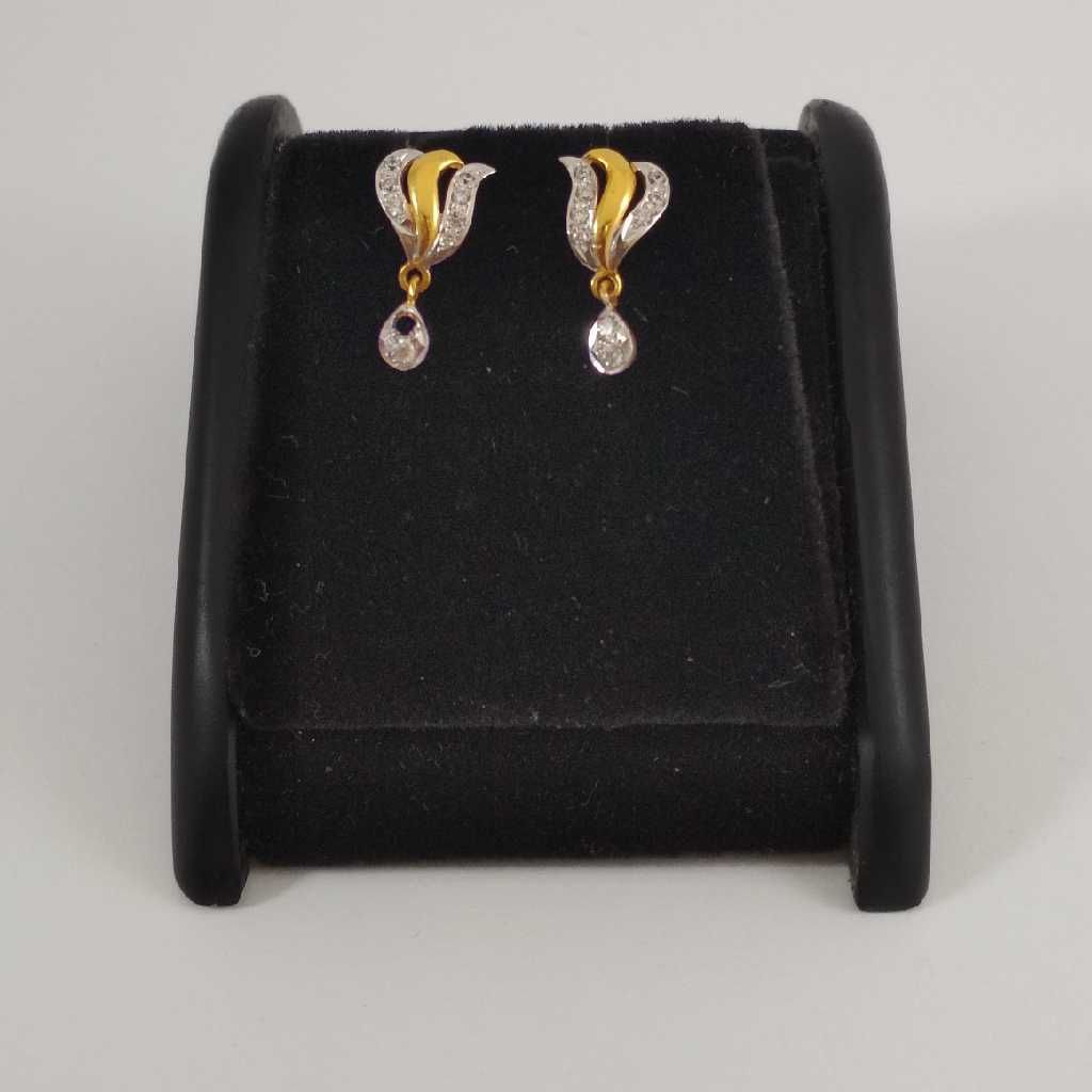 22 k gold fancy earring. nj-e0214