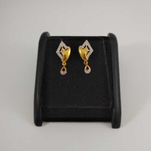 22 k gold fancy earring. nj-e0213