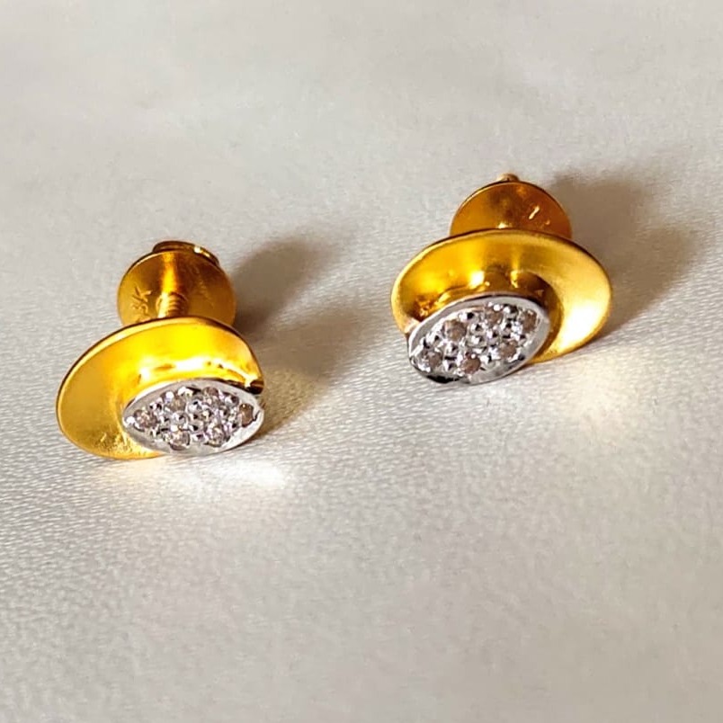 22K cz gold eariing