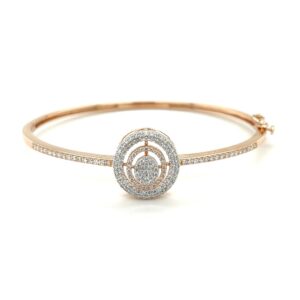Stunning Bracelet with Round Diamond that Sparkles in the Light