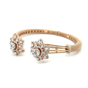 Designer Royale Diamonds Bracelet for Special Occasions