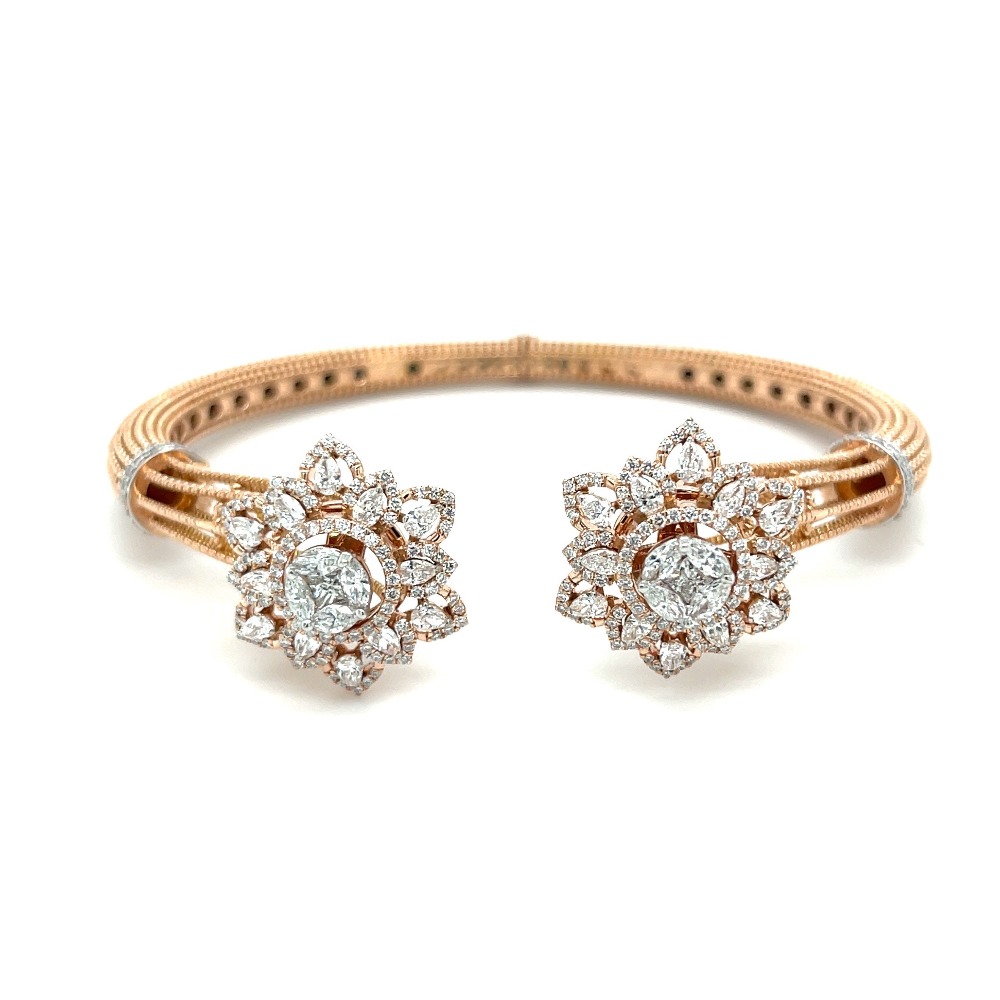 Designer Royale Diamonds Bracelet for Special Occasions