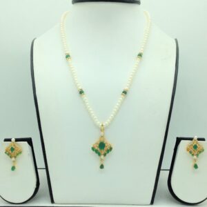 White,green cz pendent set with 1 line flat pearls mala jps0685