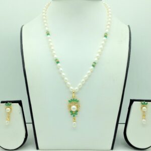 White and green cz pendent set with 1 line oval pearls mala jps0680