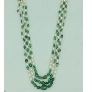 White oval pearls with green bariels 3 layers necklace jpm0420