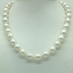 White Oval South Sea Pearls Strand JPM0399