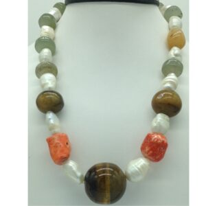 White Oval Baroque Pearls With Semi Beeds Necklace JPM0390