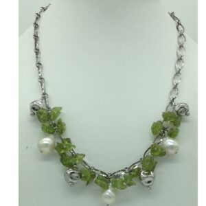 Freshwater white pearls and peridot silver necklace set jnc0077