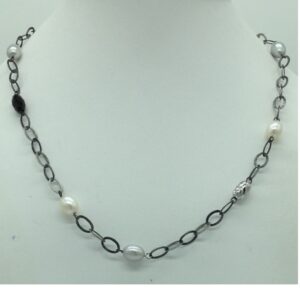 Freshwater white pearls and black semi silver necklace set jnc0069