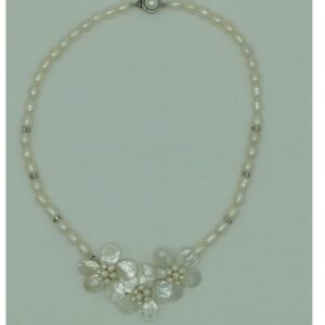 Freshwater white oval pearls and mop flowers necklace set jpp1061