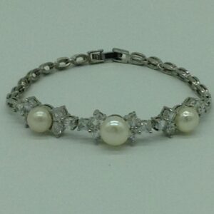 White Button Pearls And White CZ White Alloy Chain Bracelet JBG0209