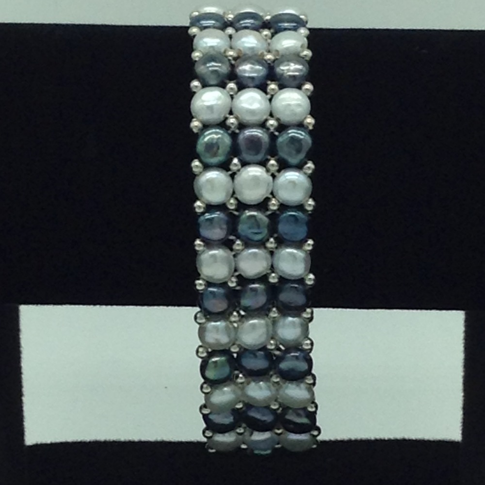White And Black Button Pearls With White Jaco Balls 3 Layers Elastic Bracelet JBG0190