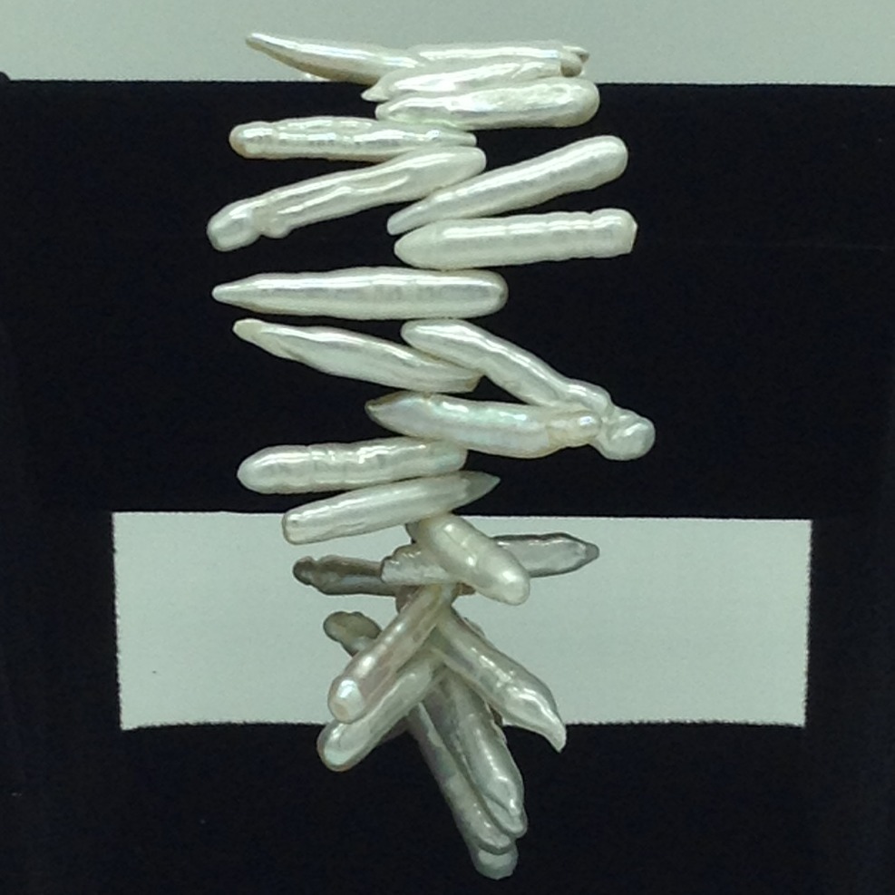White Kaadi Baroque Pearls Bracelet JBG0185