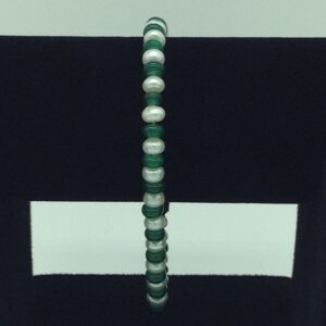 White Flat Pearls And Green Semi 1 Layers Bracelet JBG0111