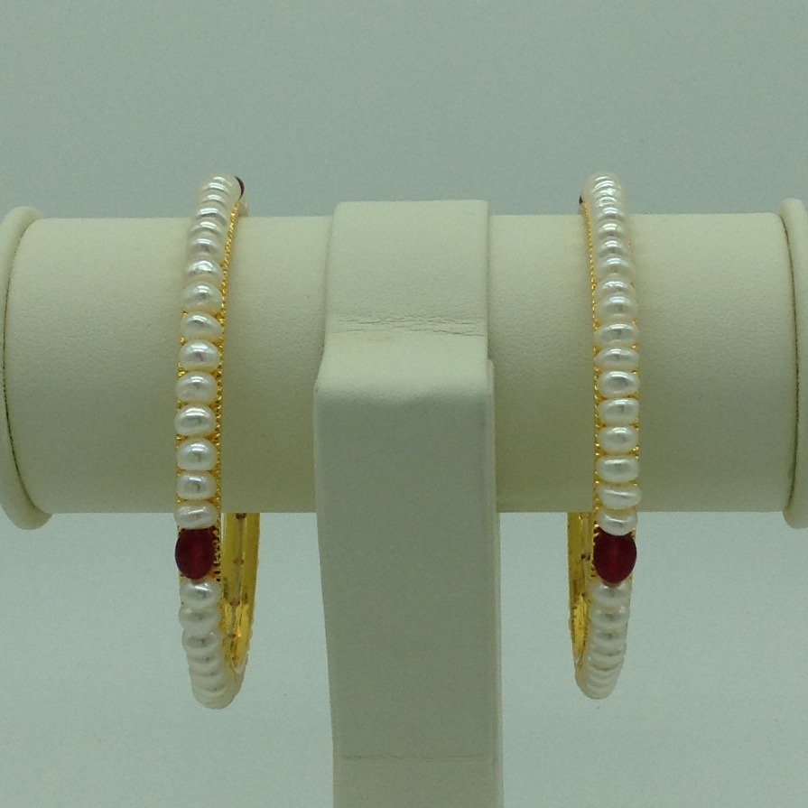 White Flat Pearls And Red Semi Bangles JBG0086
