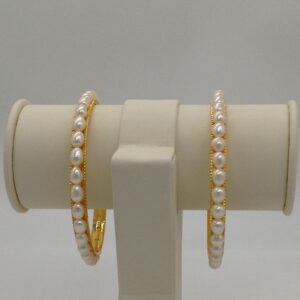 White Oval Pearls Bangles JBG0052