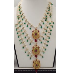 Ruby,Emerald Jugni 3 Line Haar Set with 3 Lines Flat Pearls JPS0496