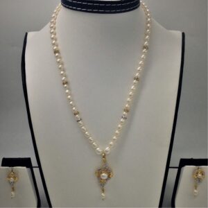 White cz and pearls pendent set with oval pearls mala jps0157