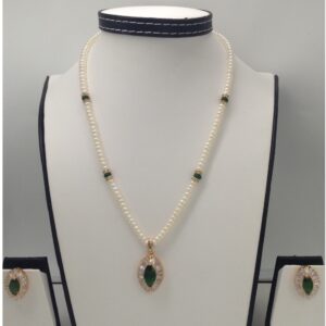 White,green cz pendent set with flat pearls mala jps0134