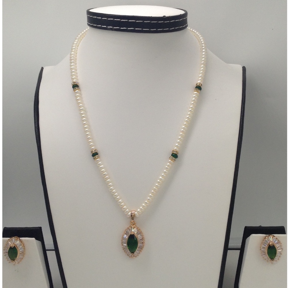 White,green cz pendent set with flat pearls mala jps0134