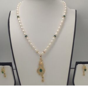 White,green cz pendent set with oval pearls mala jps0116