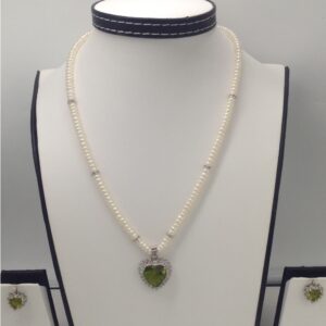 White,parrot green cz pendent set with flat pearls jps0104