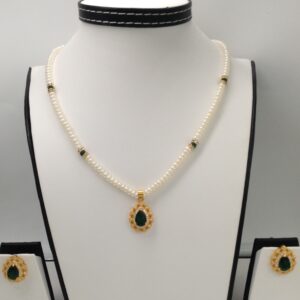 White,green cz pendent set with flat pearls mala jps0084