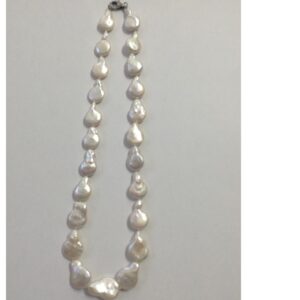 Freshwaterwhite pears baroque pearls mala JPM0121