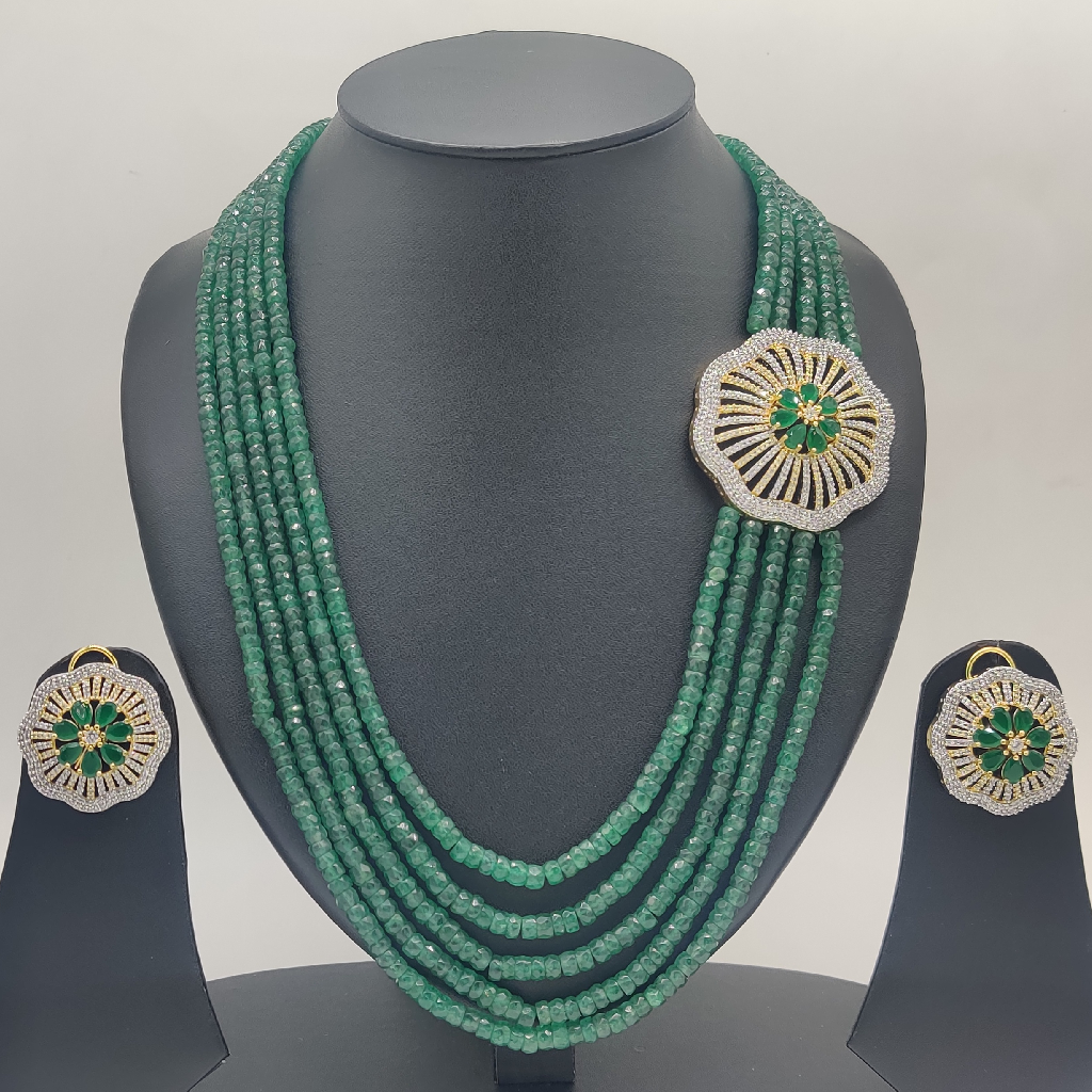 White Green Cz Broach Set With 5 Layers Beryl JPS1013