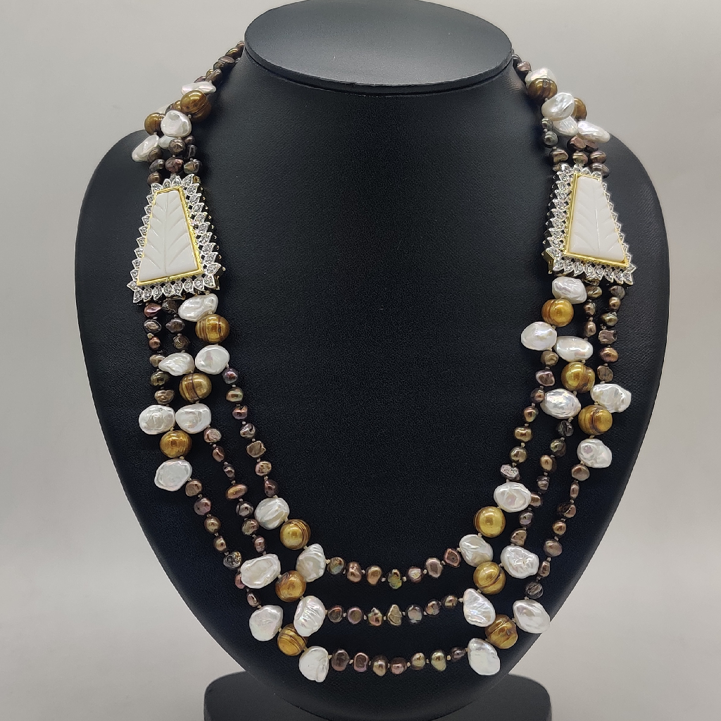 White Cz Broach Set With 3 Layers Pearls JPS1012