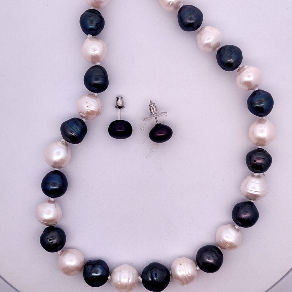 White and Black Pearls Set JPP1091
