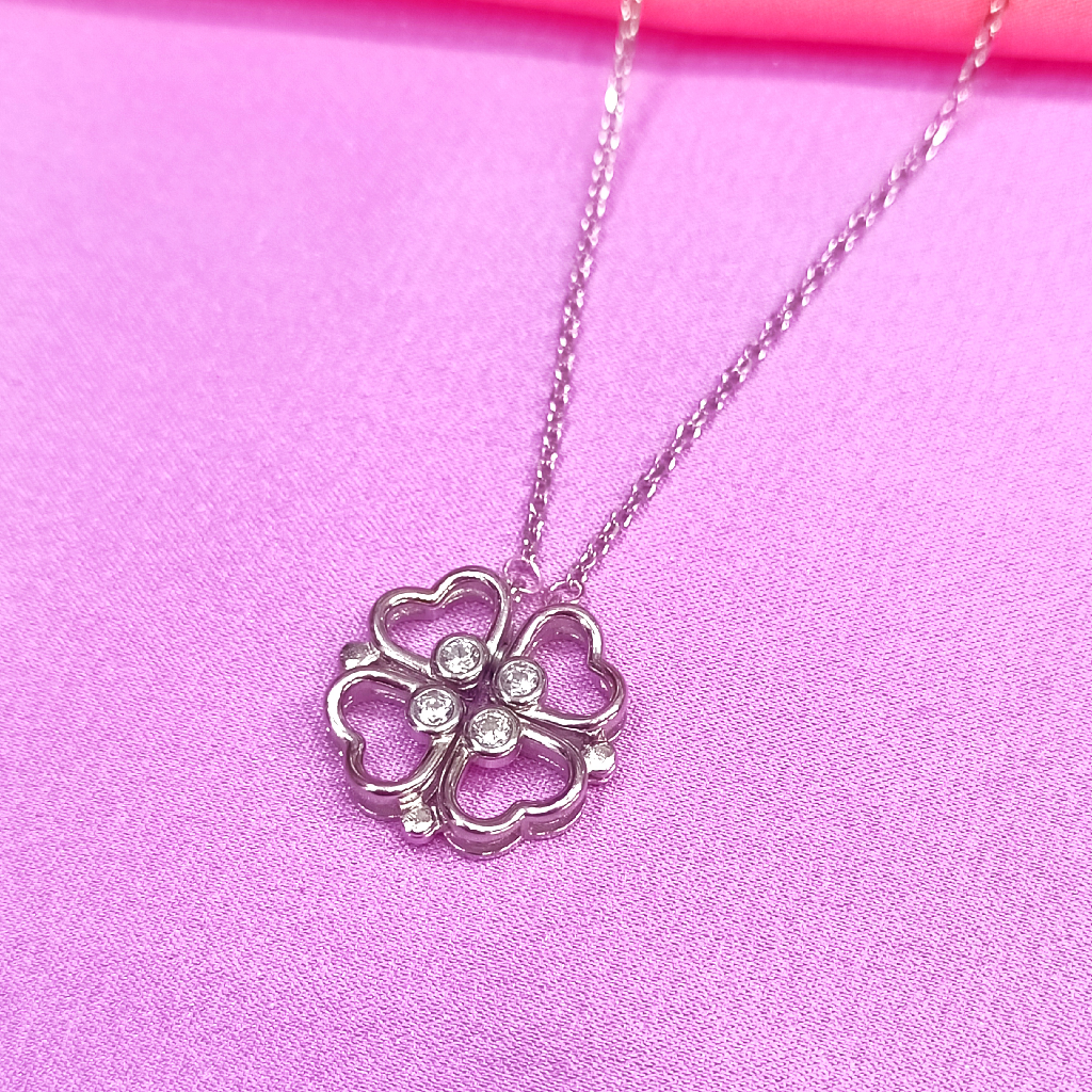 Heart Four Leaf Magnetic Chain Pendant In 92.5% Pure Silver