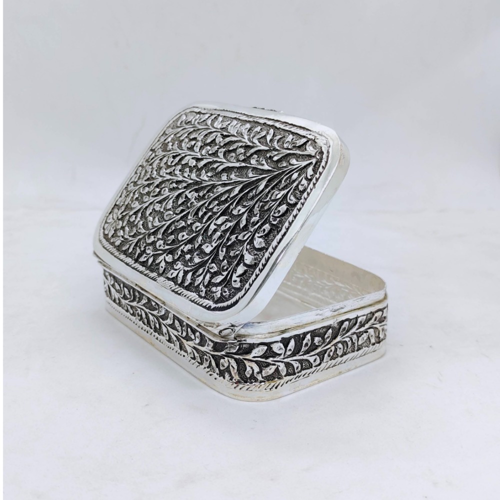 Pure silver box for gifting in antique leafs motifs carving by puran