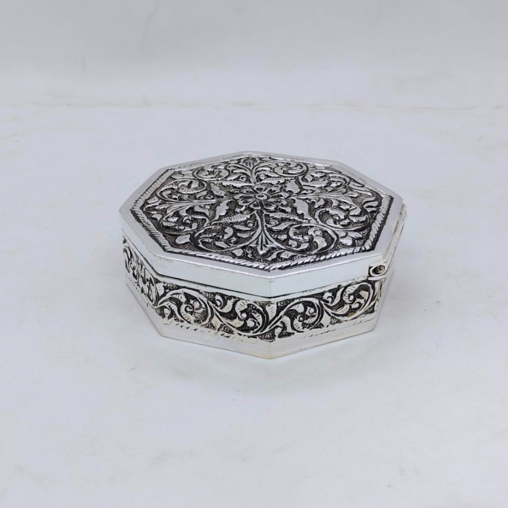 Real silver box for gifting in antique octagon shape by puran