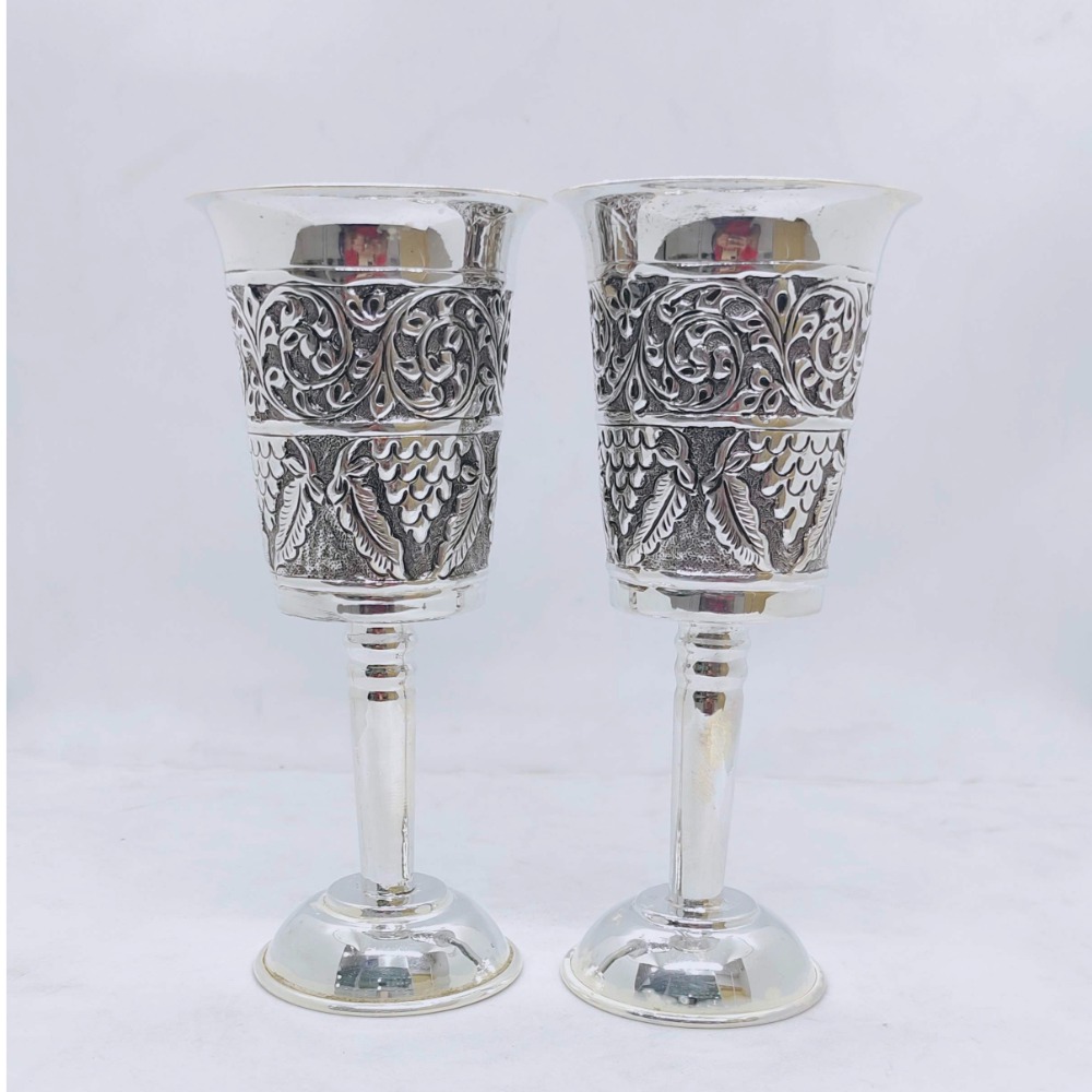 Stylish and pure silver wine glasses in fine antique carvings
