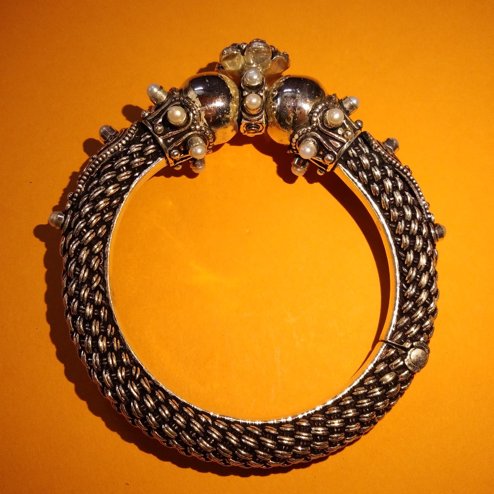 Pure Silver Openable Screw Bangle With Pearl Embellishment |Puran