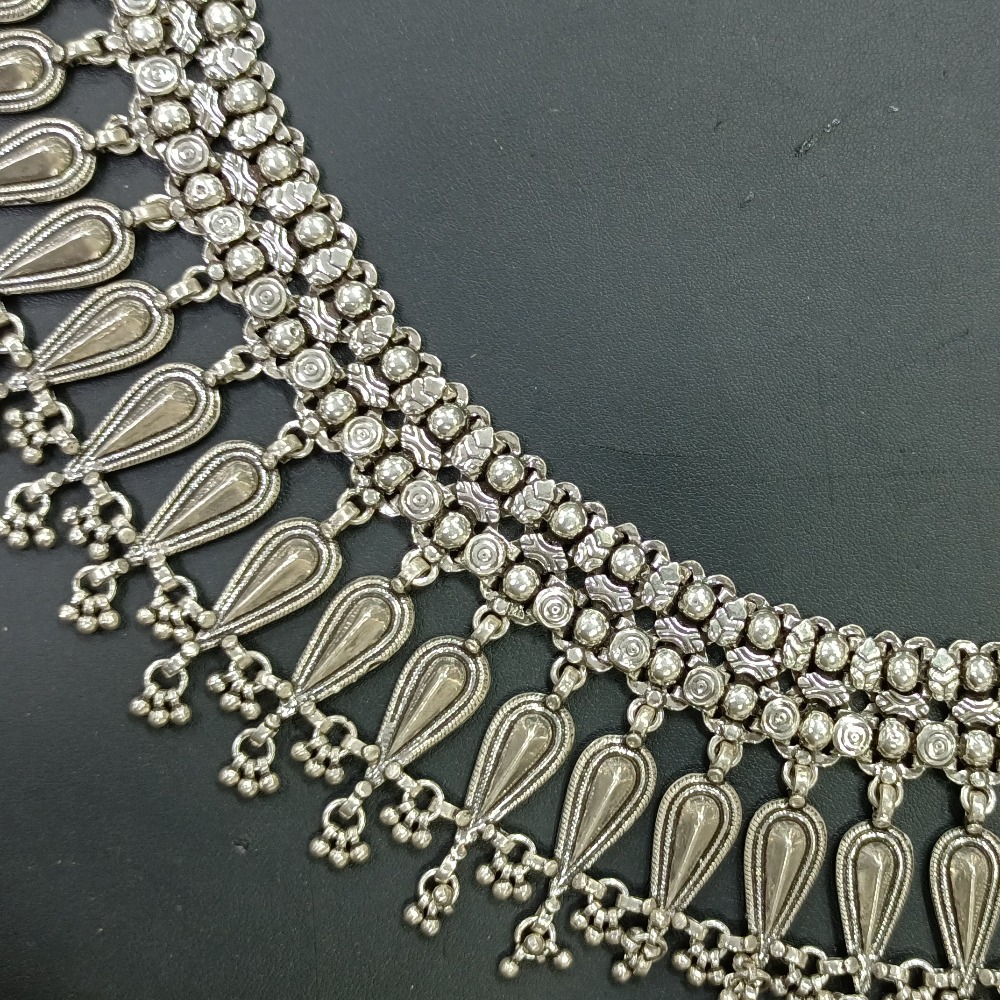 Pure silver antique rajwada payal with long leaf motifs by puran